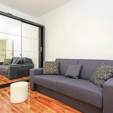 Symphony Veranda: Modern, New Appartement *