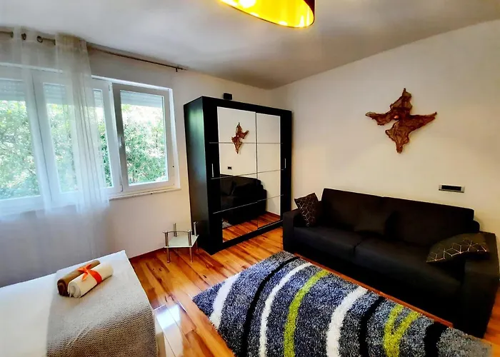 Symphony Veranda: Modern, New Appartamento Spalato