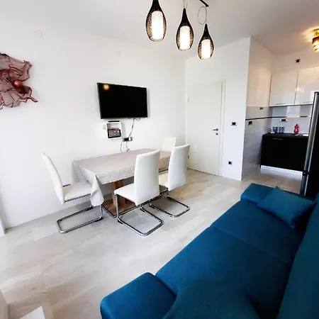 Symphony Veranda: Modern, New Διαμέρισμα